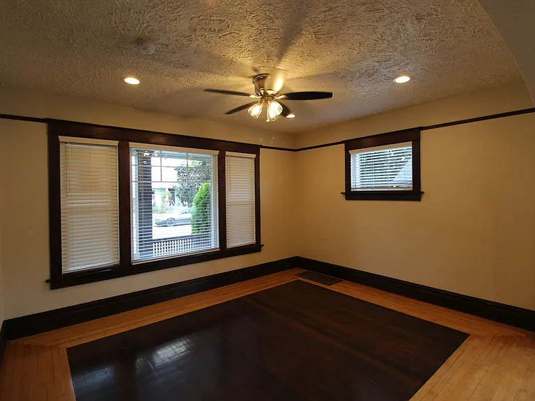 1306 E Montgomery Ave — Photo 12
