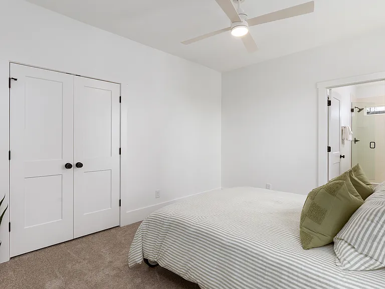 1013 Summit Ave #A — Photo 46