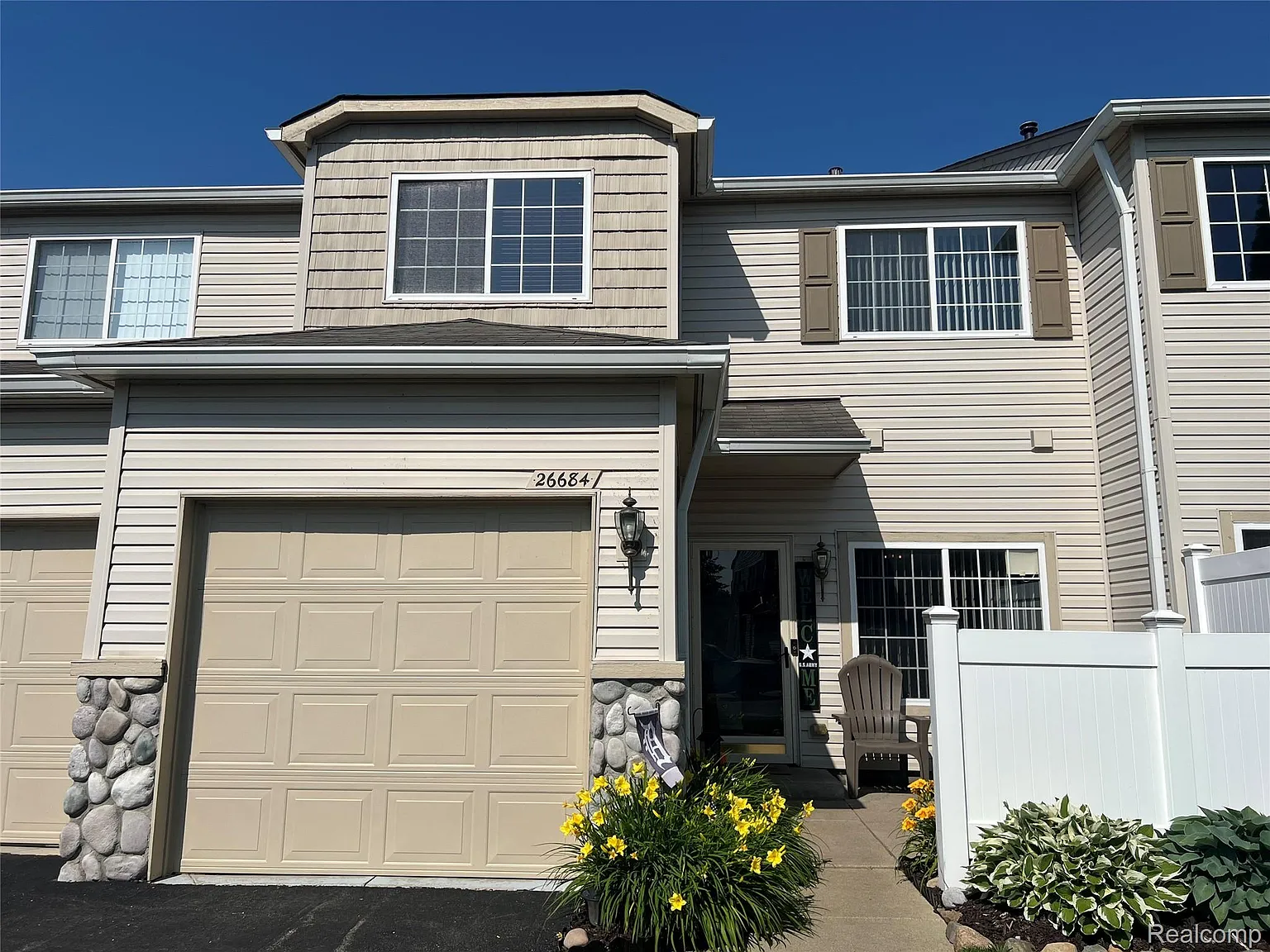 26684 Kirkway Dr photo 1