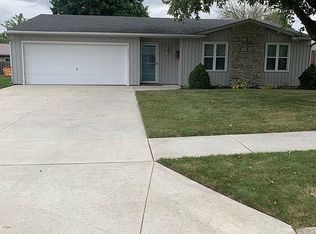 1312 Garwood Dr, Auburn, IN