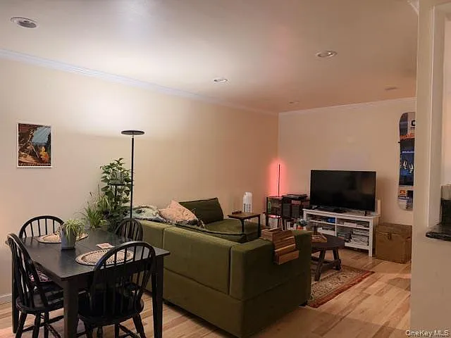 425 Shore Rd #3A — Photo 3