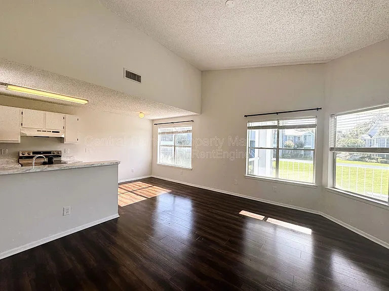 2608 Grassy Point Dr #206 — Photo 4
