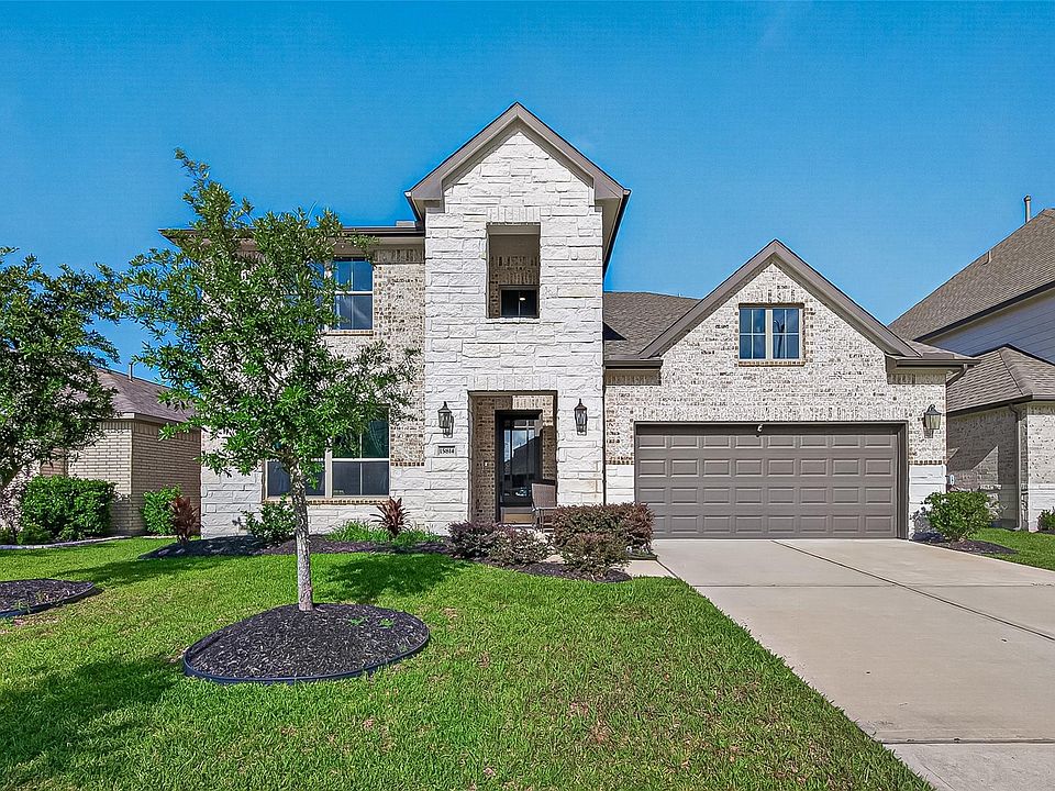 1st image of 15814 Dutton Pines Dr