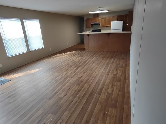 4th image of 4310 Meadow Lane Dr #605