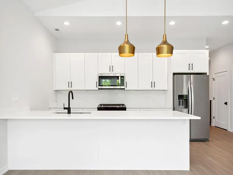 2707 W Washington Blvd #2 — Photo 4