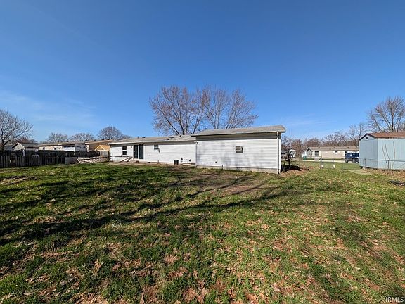 3rd image of 30800 Oak Springs Dr