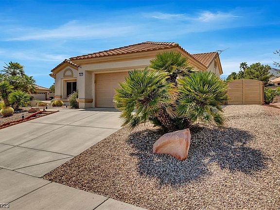 5th image of 2401 Indigo Valley St