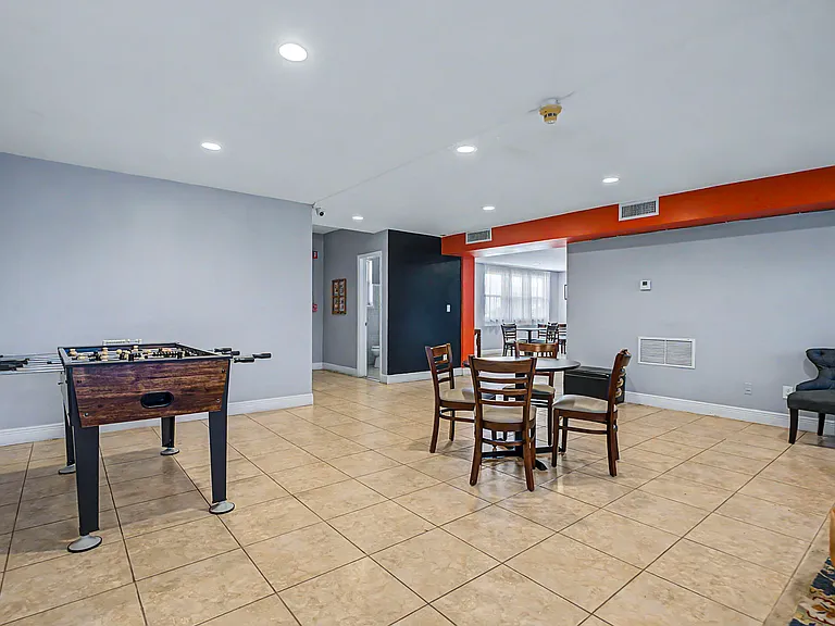 421 NE 1st St #204 — Photo 34