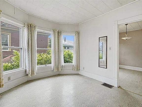 2nd image of 503 Wilkinson St #1