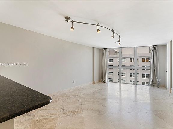 3rd image of 1228 West Ave APT 1408