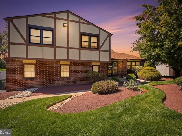 49 Misty Meadow Dr, Richboro, PA 18954