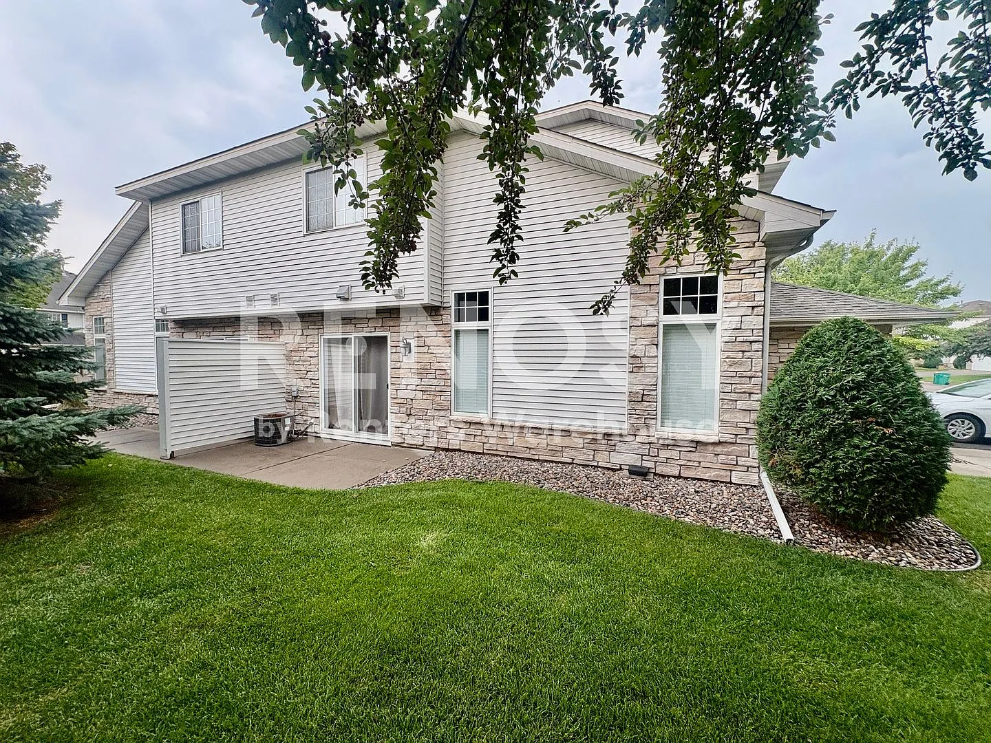 Beautiful Townhome Ready NOW! — Photo 3