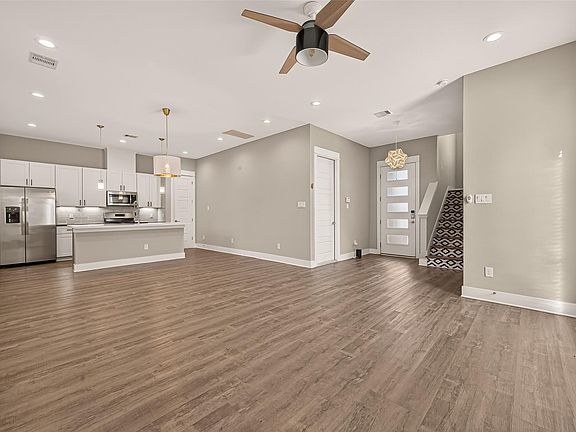 3rd image of 1257 W Tidwell Rd