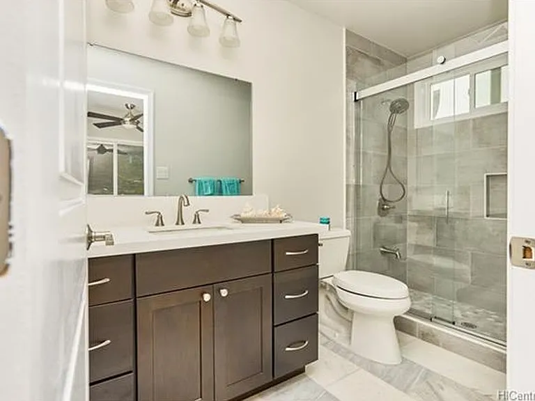 mastered room shower