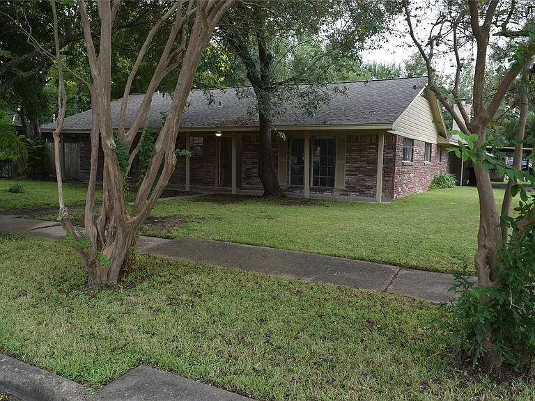 9902 Tolman St — Photo 22