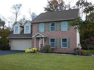 22 Woodview Dr, Mount Holly Springs, PA 17065