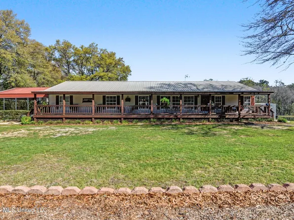 110 Jemison Ln, Lucedale, MS 39452