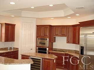 5th image of 7513 Lake Valencia Ct
