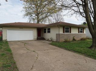 1934 S Lancaster Ave, Springfield, MO 65807