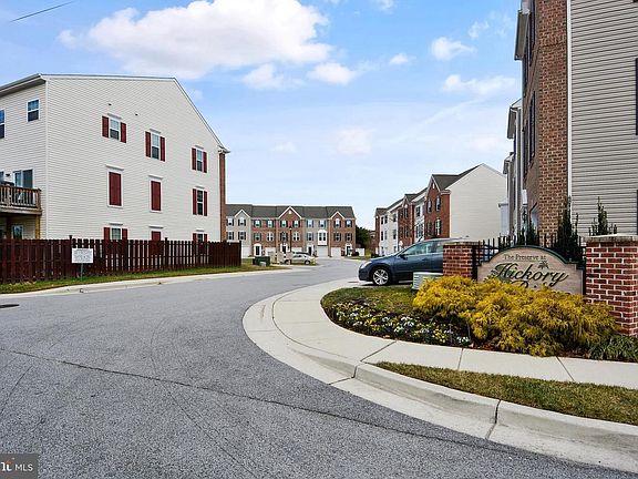 2nd image of 1060 Wisdom Ct