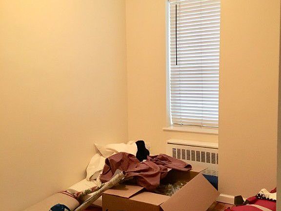 5th image of 305 E 95th St #22