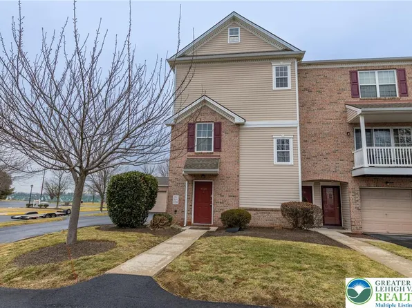 6720 Pioneer Dr, Macungie, PA 18062