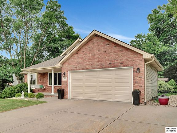 2nd image of 5515 S 76th Ct