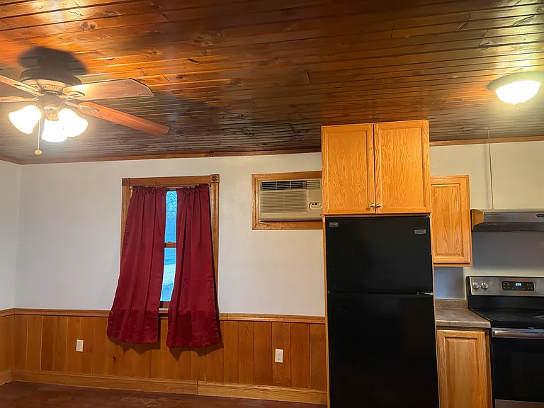 1306 Main St — Photo 9