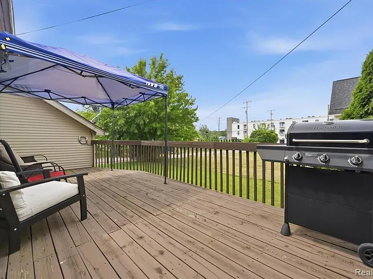 1765 Townsend St — Photo 28