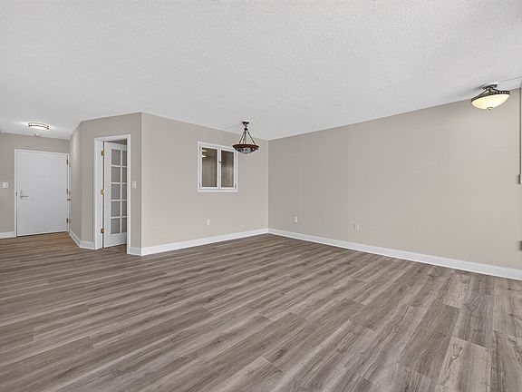 5th image of 566 Commonwealth Ave #308