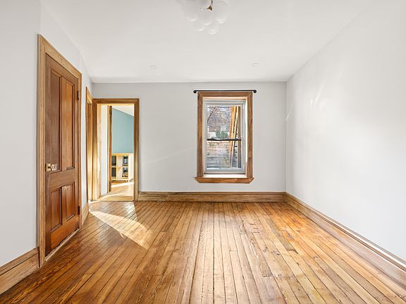 5th image of 372 Bainbridge St #1