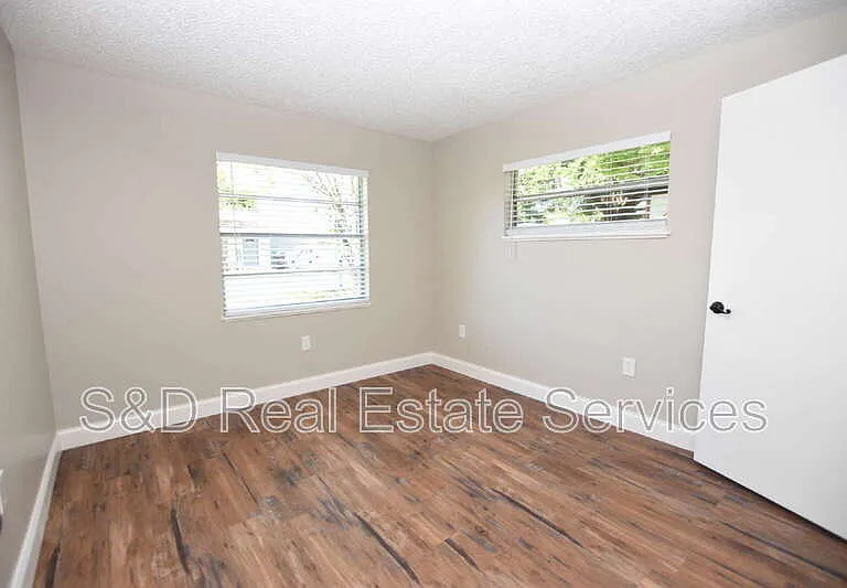 1224 Waterview Blvd E — Photo 14