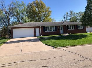 976 E Monroe St, Morton, IL 61550