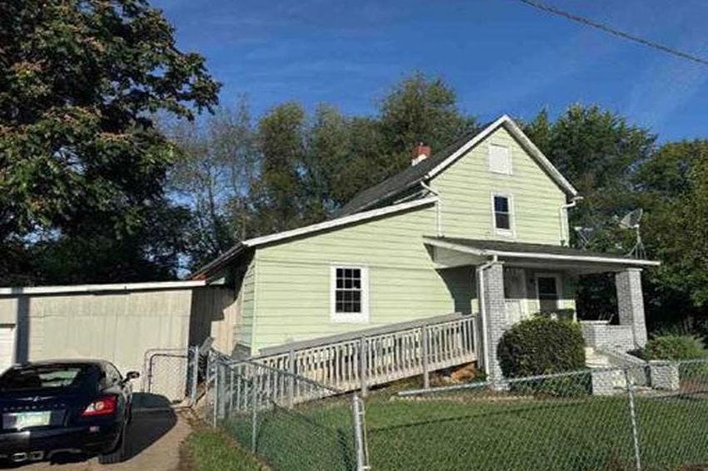 Real estate listing image