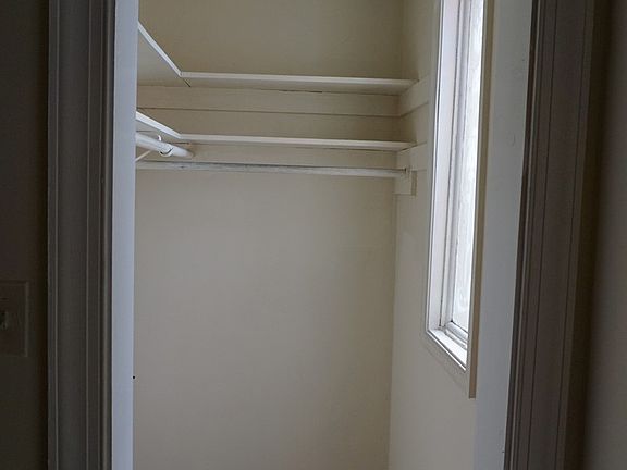 5th image of 3318 Ellwood Ave APT D