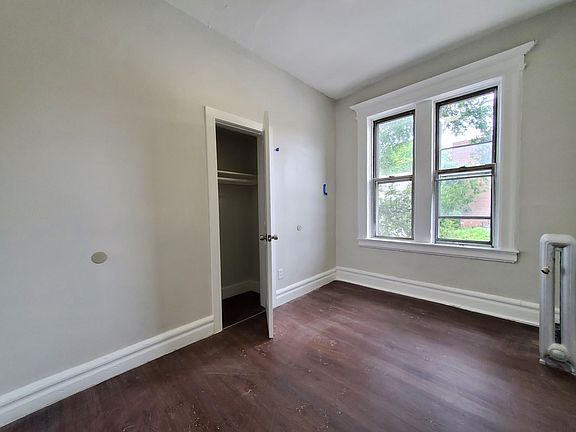 3rd image of 193 Roseville Ave