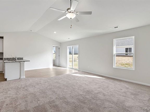 3rd image of 2869 Meadowview Blvd
