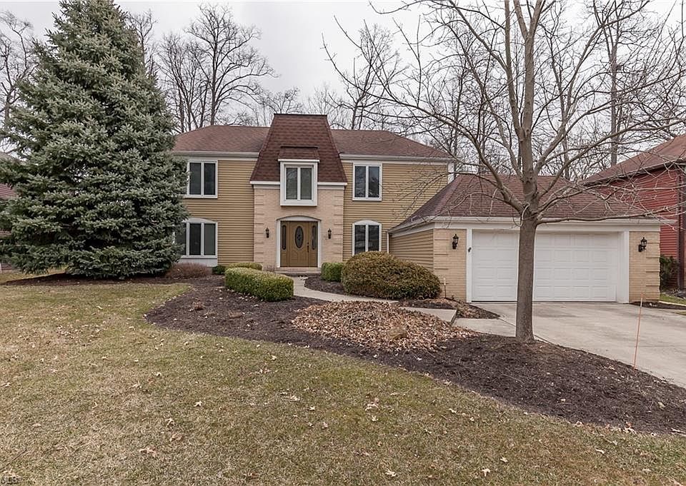 1st image of 15731 Parkwood Ln