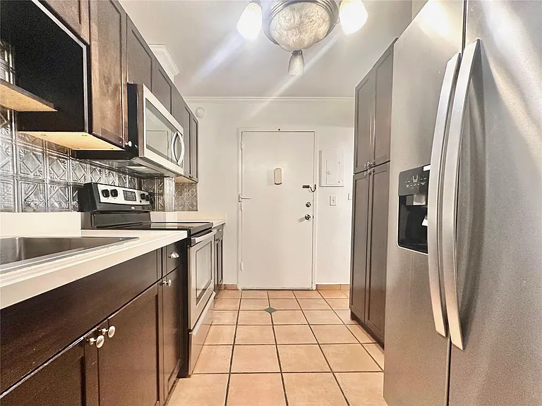 7100 Collins Ave #1801 — Photo 2