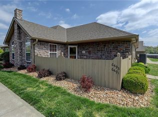 6491 N Circle Dr, Gladstone, MO 64118