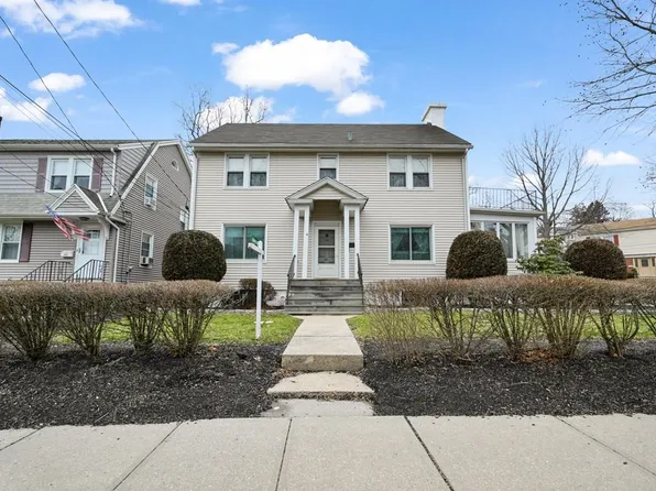 43 Lynton Place, White Plains, NY 10606