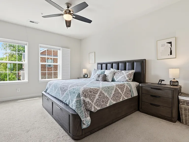 4915 Crest View Dr — Photo 27