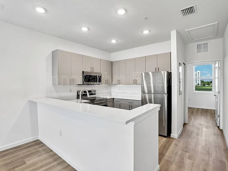 Venture Apartments — Photo 77