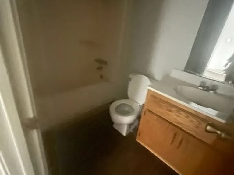 Feemster Lake Apartments — Photo 9