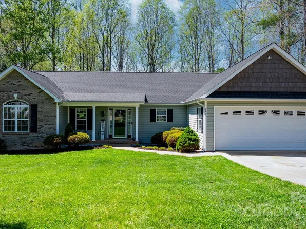 146 Deer Creek Dr, Hudson, NC 28638