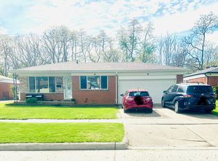 27227 Virginia Dr, Warren, MI 48092