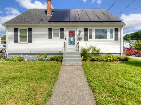 83 Hildreth St, Lowell, MA 01850