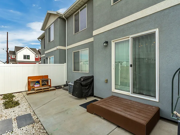 427 S Sunland Way — Photo 22