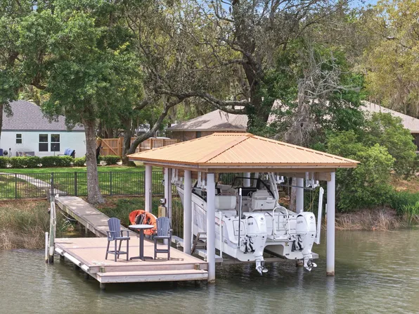 6770 Tom King Bayou Rd, Navarre, FL 32566