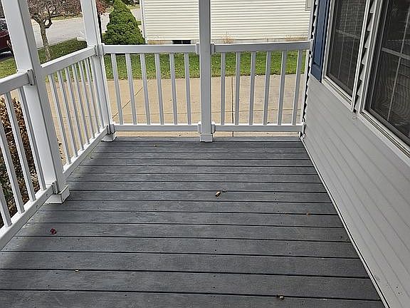 Covered front  porch 